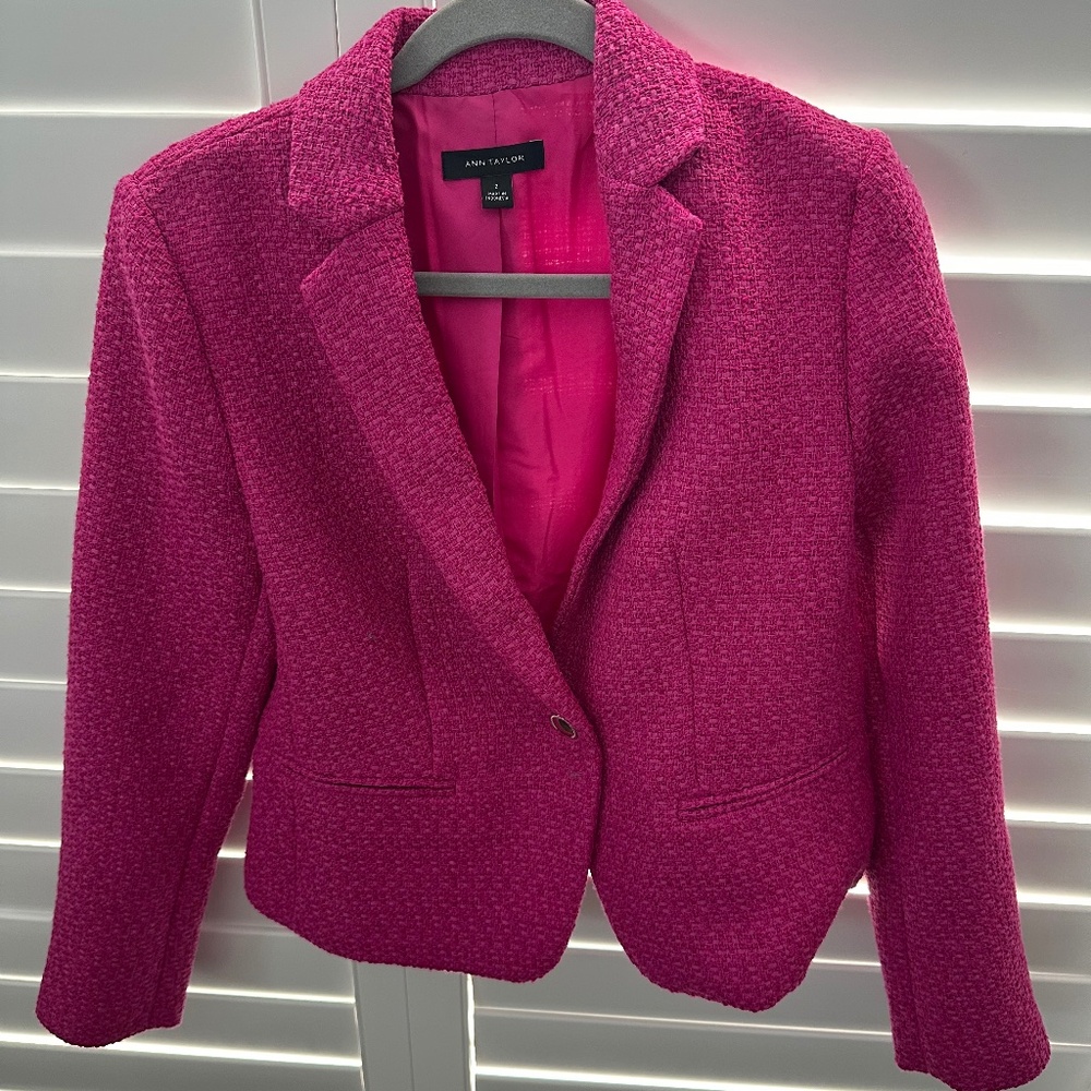 Ann Taylor Size 2 Pink Blazer Used Great Condition
